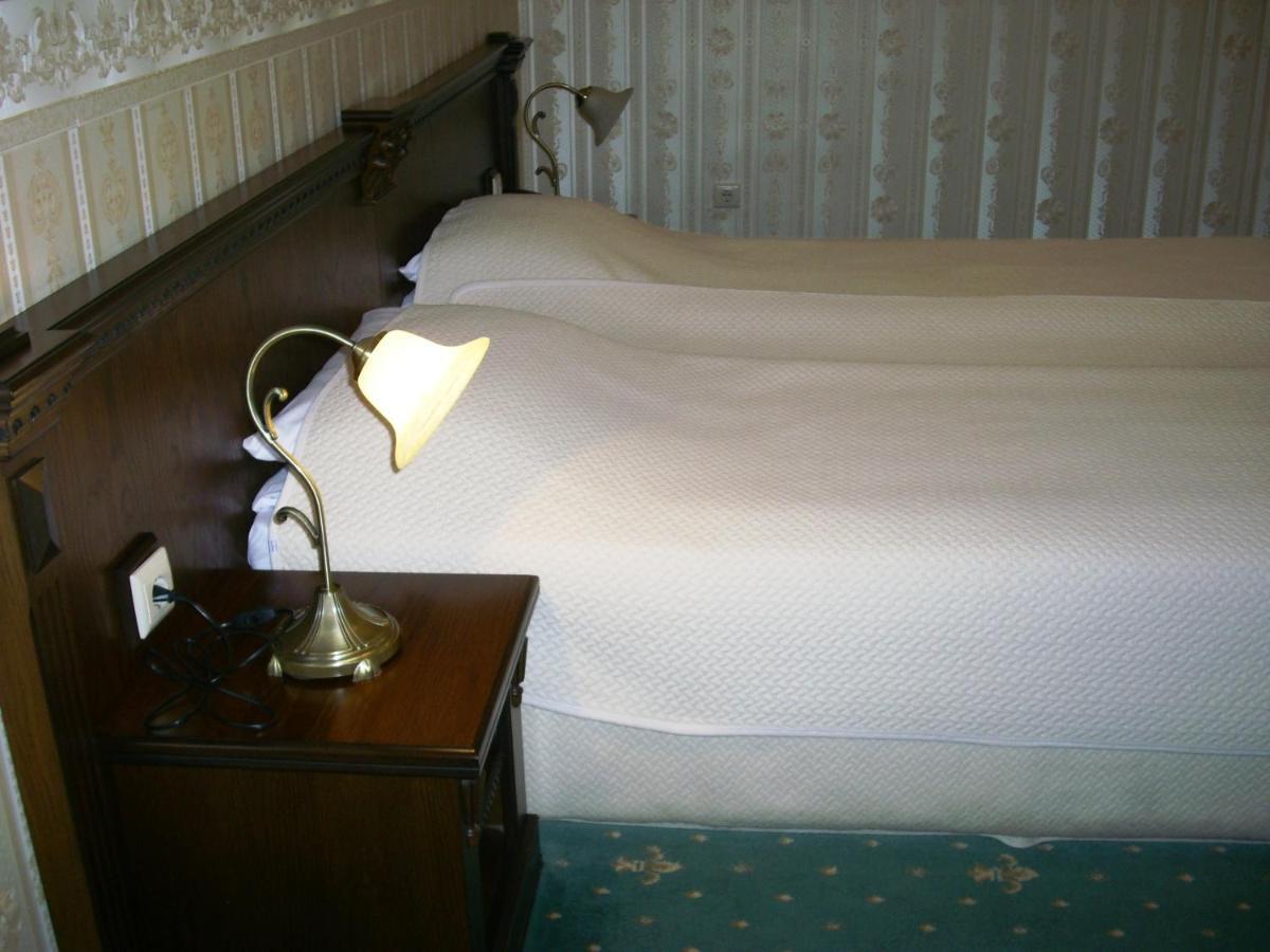 Amsterdam Hotel Sofia Bilik gambar